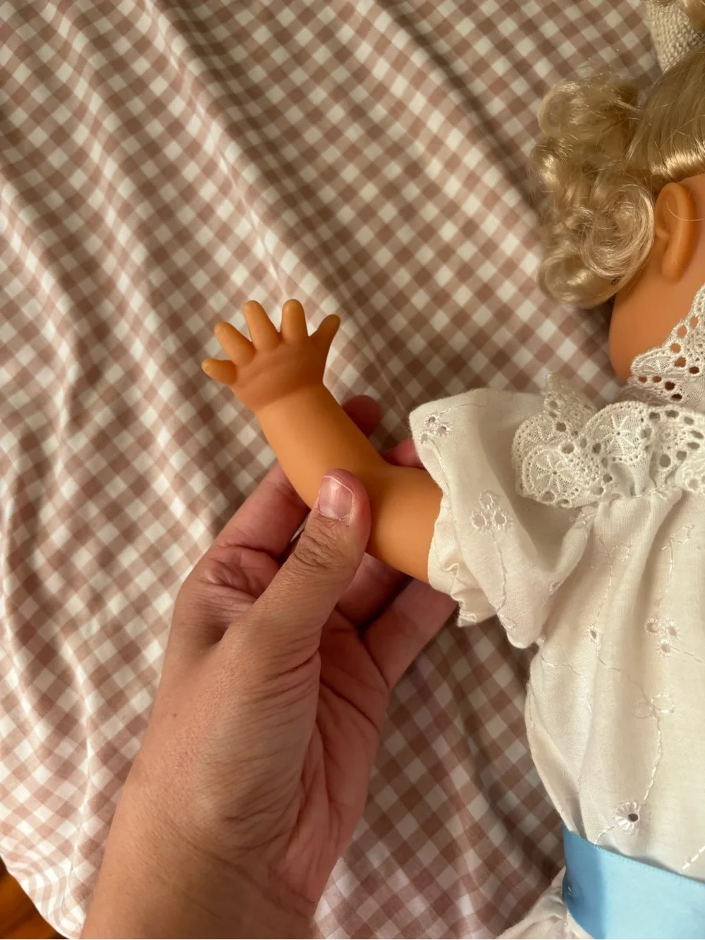 effanbee doll co curly haired baby doll with outfit